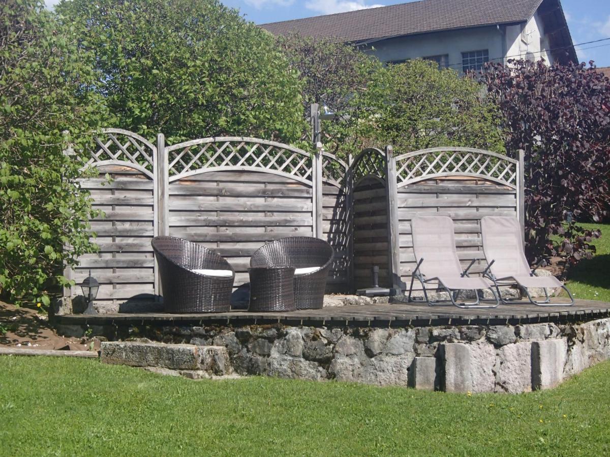 Le Grenier Bed & Breakfast Saint-Paul-en-Chablais Екстериор снимка
